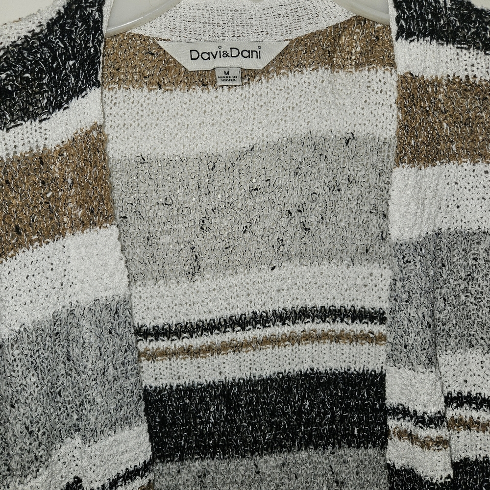 Clothes - Picture 4 of 16